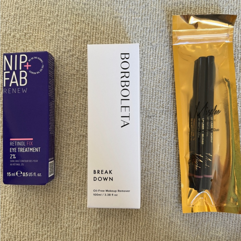 3 products for the price of 1: lip liner, makeup remover & eye treatment